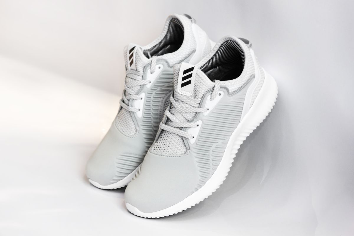 Women plain white casual shoe