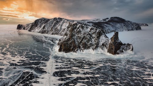 Gratis arkivbilde med fjellutsikt, fjellvann, flyfoto