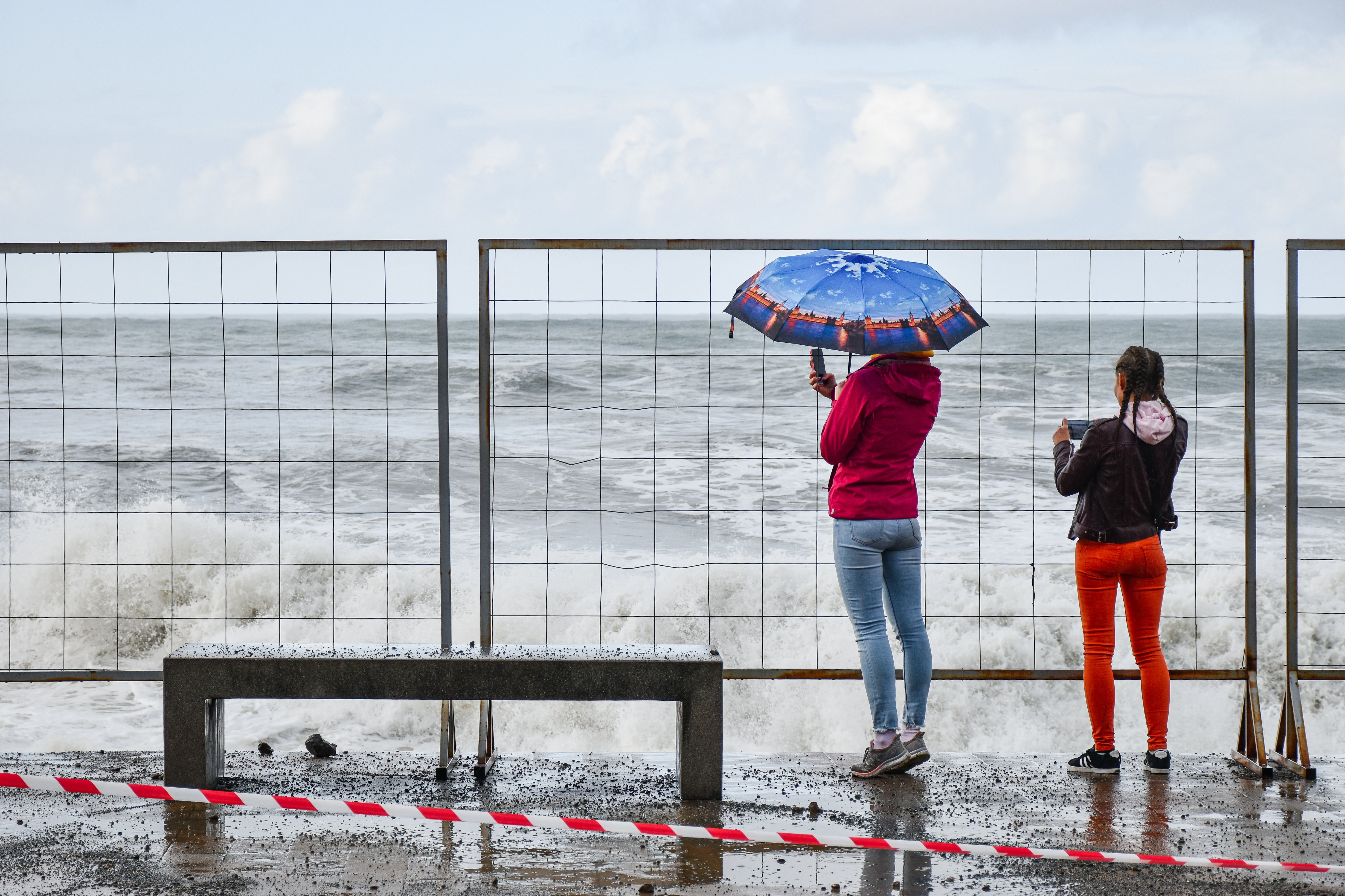 Is New Zealand Safe For Tourists? What Travelers Should Know — Photo by Artem Makarov on Pexels