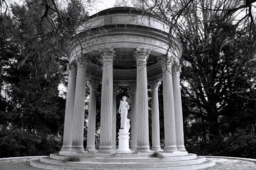 Temple of Love Memorial in Cave Hill Cemetery in Louisville, Kentucky, USA