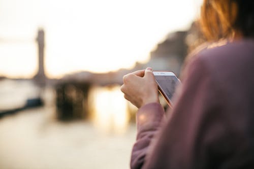 Základová fotografie zdarma na téma cestování, chytrý telefon, denní světlo