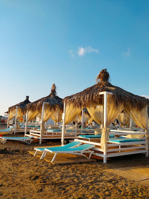 Immagine gratuita di capanne in spiaggia, cielo azzurro, estate