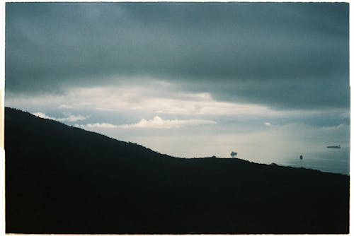 คลังภาพถ่ายฟรี ของ ซิลูเอตต์, ท้องฟ้ามืดครึ้ม, พายุ