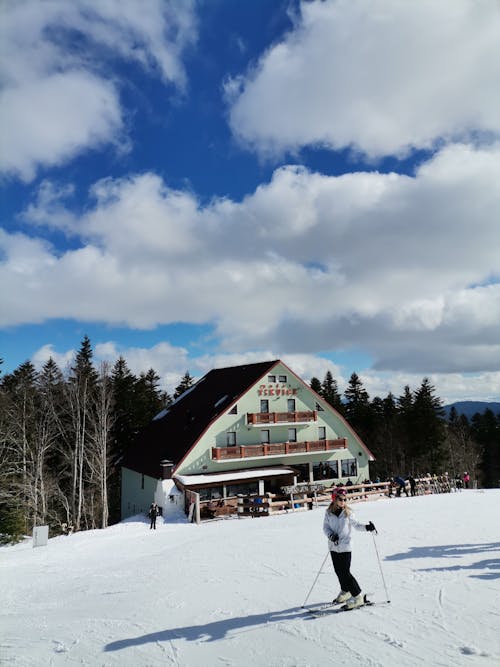 Fotobanka s bezplatnými fotkami na tému dobrodružstvo, hora, lyžiar