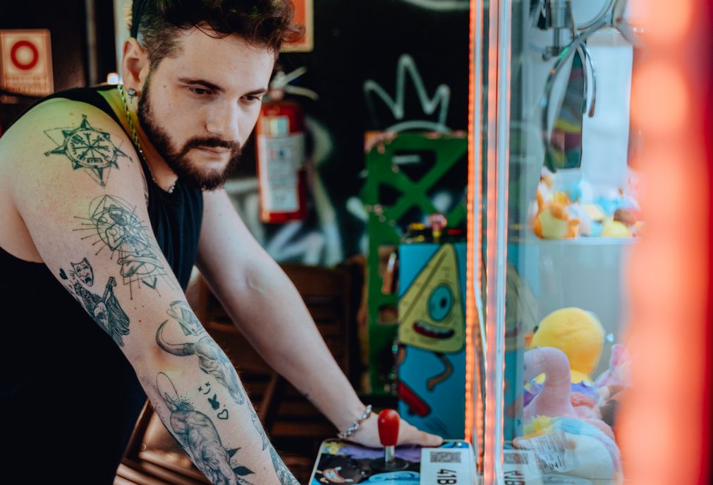 Bizzo: Vergleich der verschiedenen Spieltypen 1 Online Casino: Spielautomaten und Live-Spiele im Überblick