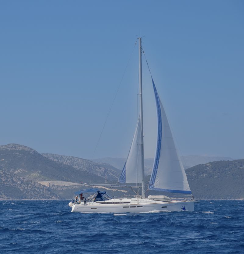 Velero en las islas de Croacia