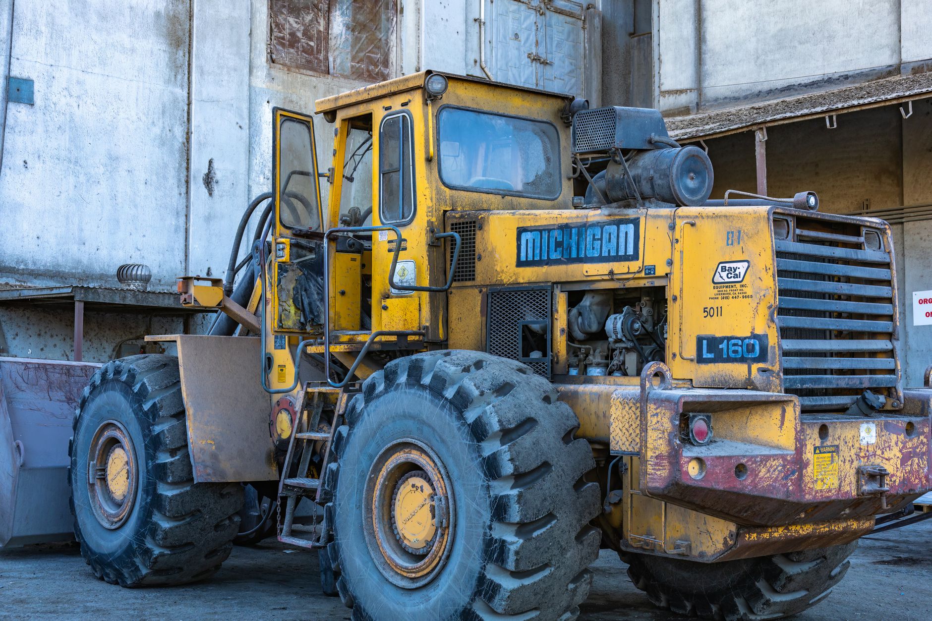 Liebherr Hits 100,000 Wheel Loader Milestone