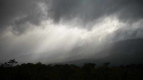 Free Black and White Photo of a Cloudy Sky Stock Photo