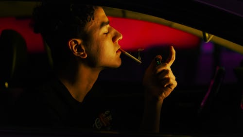 Základová fotografie zdarma na téma auto, cigareta, kouř
