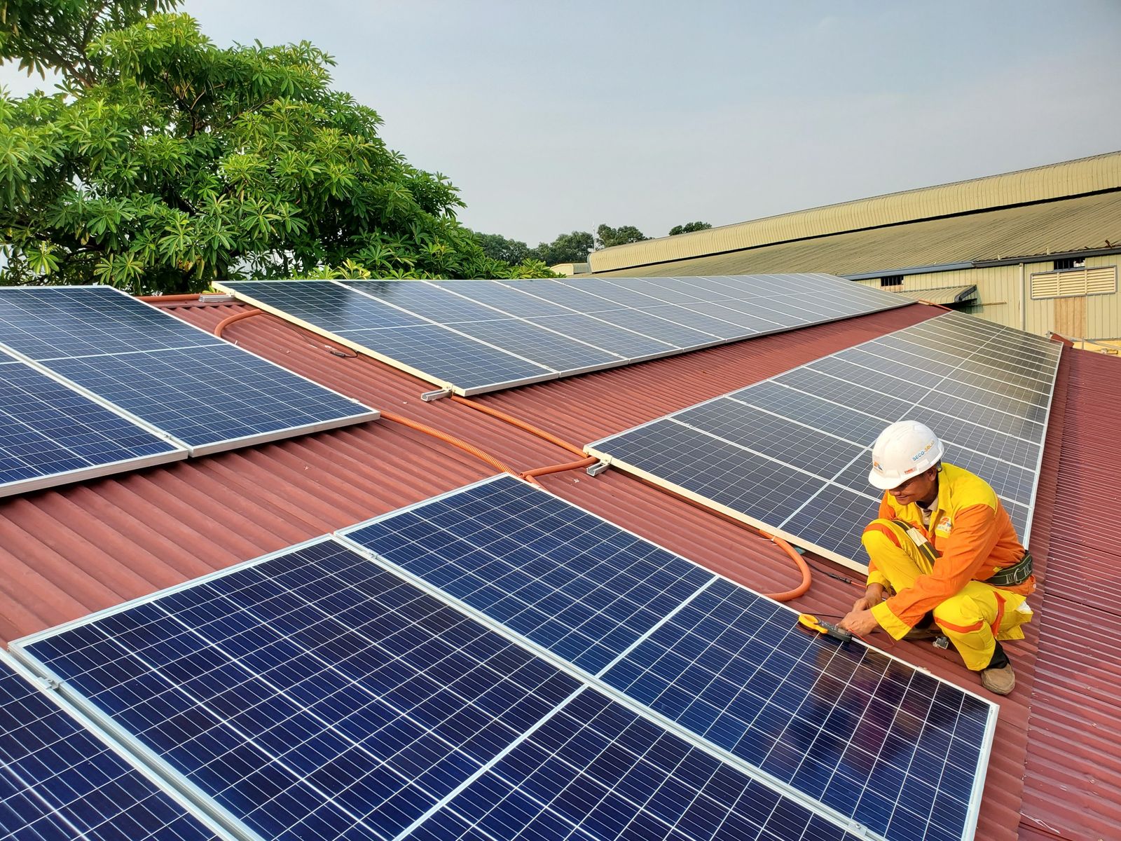 Mantenimiento de paneles solares fotovoltaicos