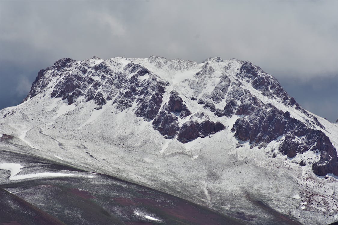 Núi Phủ đầy Tuyết