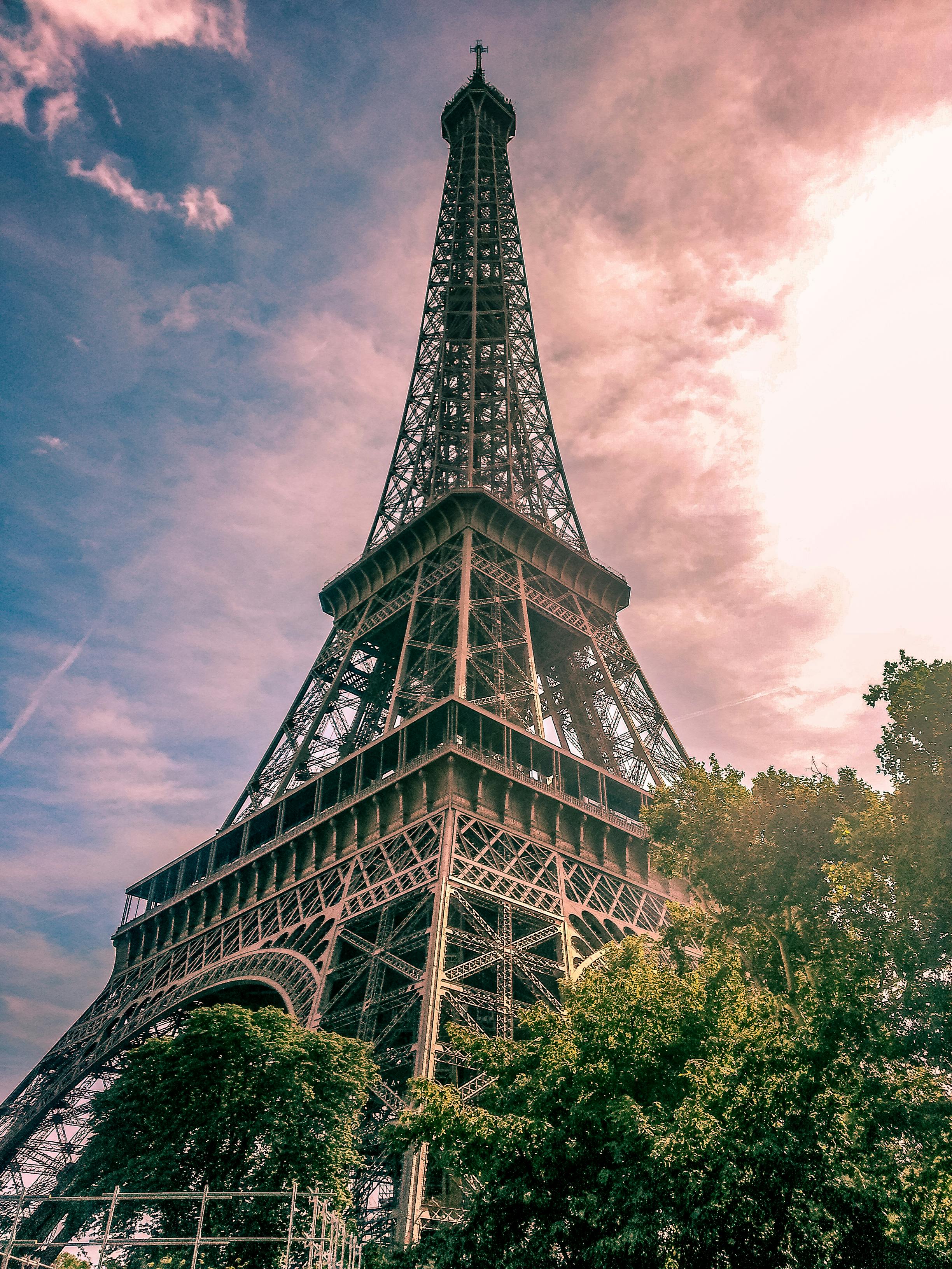 eifel tower hours