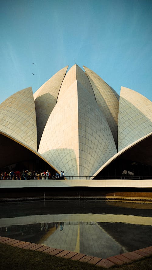 People at the Lotus Temple in New Delhi 