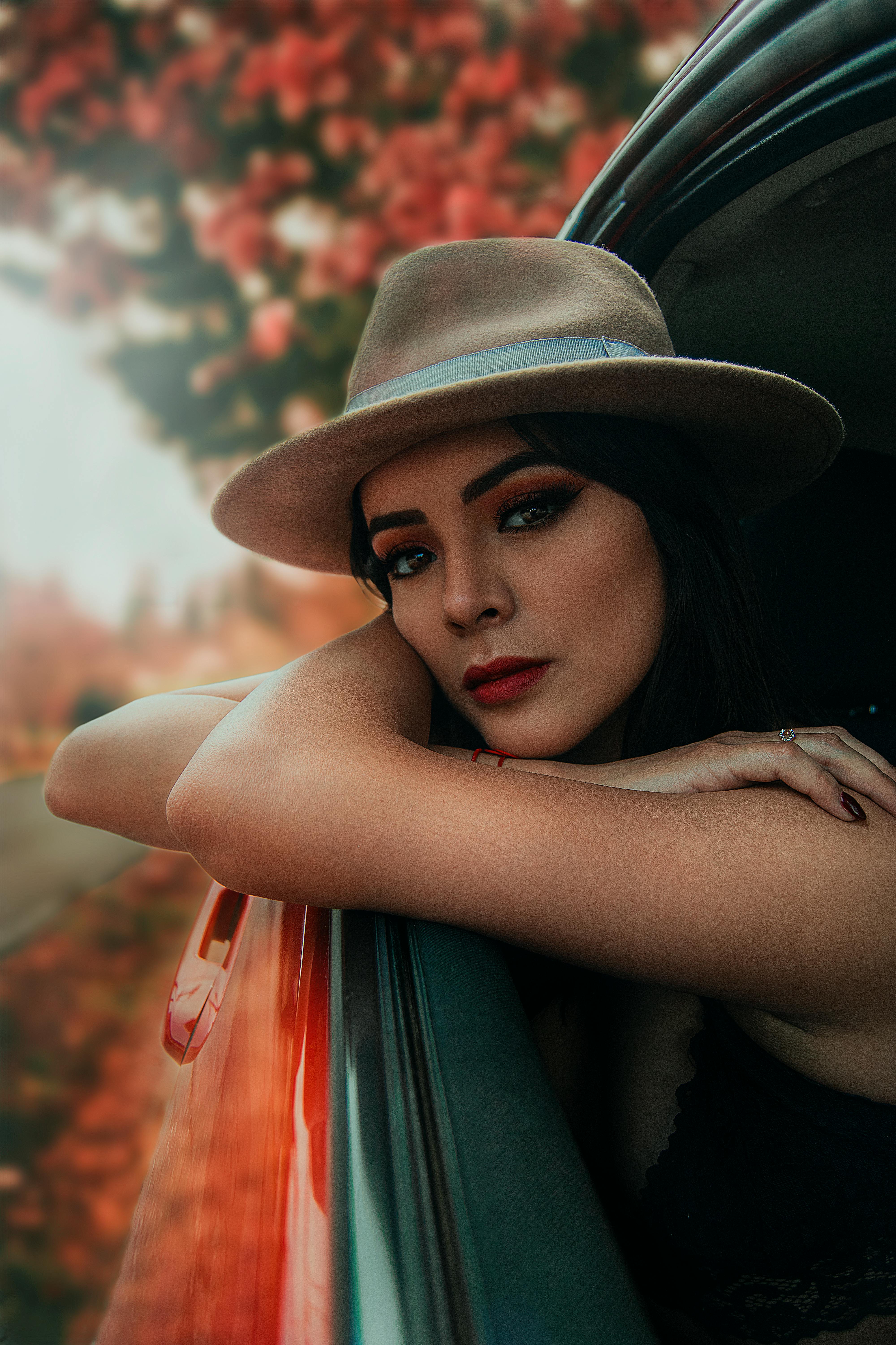 How do you pack makeup for TSA?