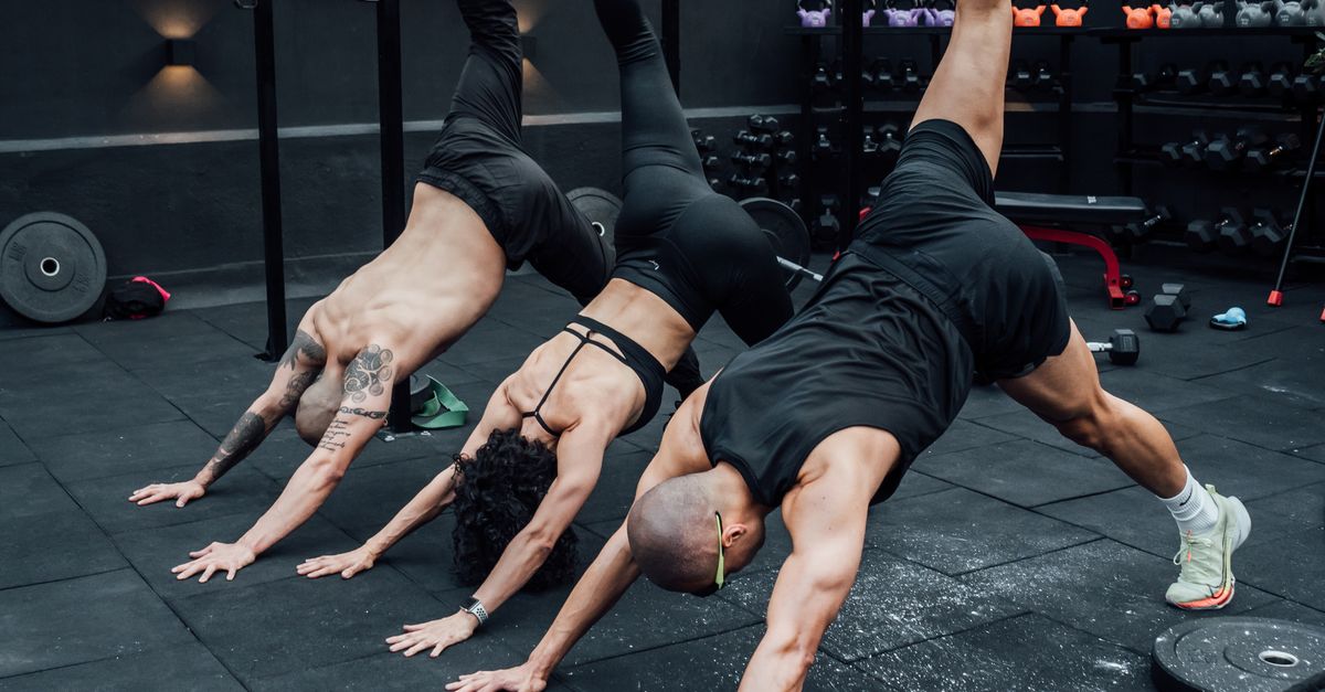 People Working Out Together · Free Stock Photo