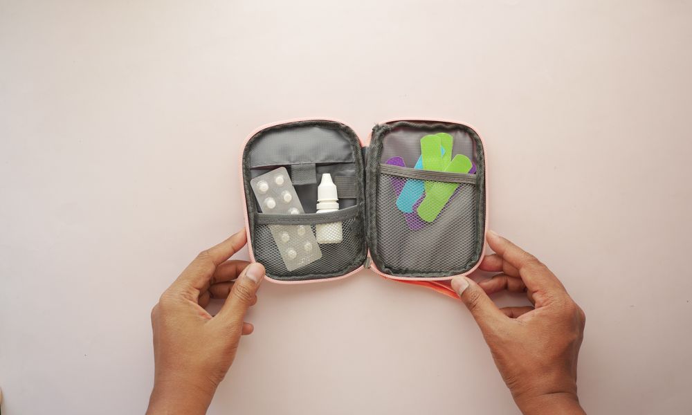 travel medical kit emergency items