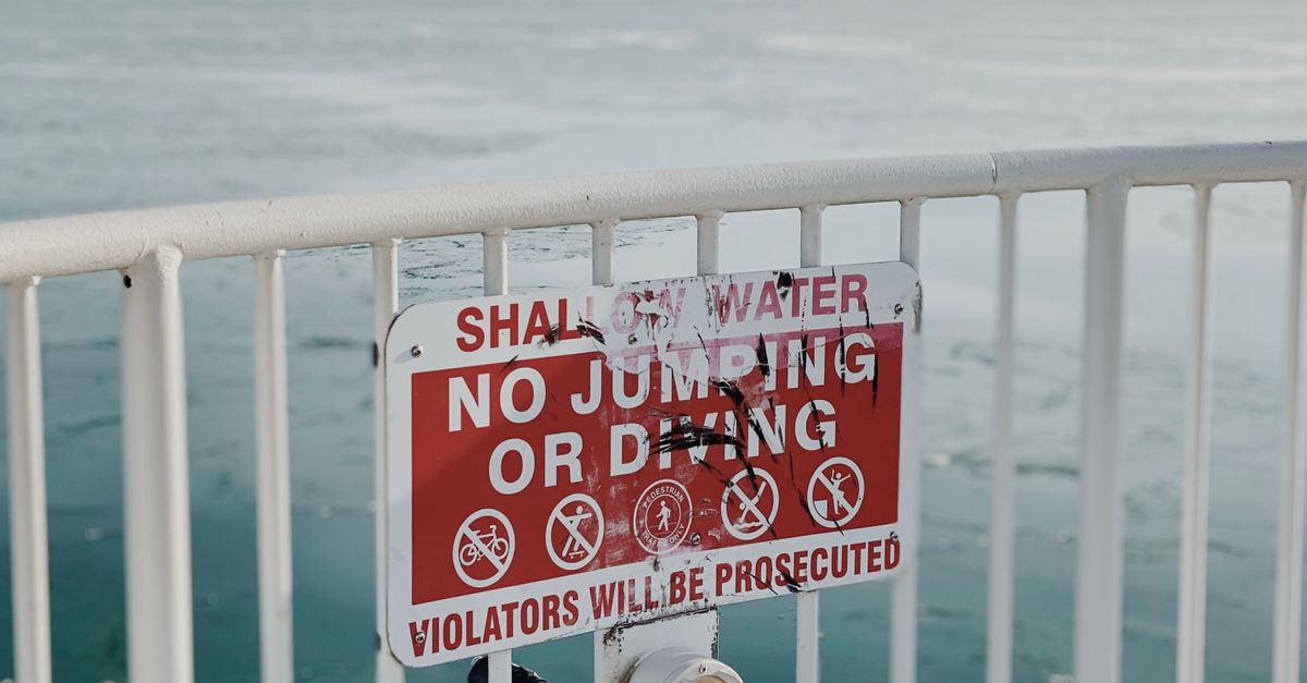 Seeschore Sign Safety Sign on Seashore · Free Stock Photo