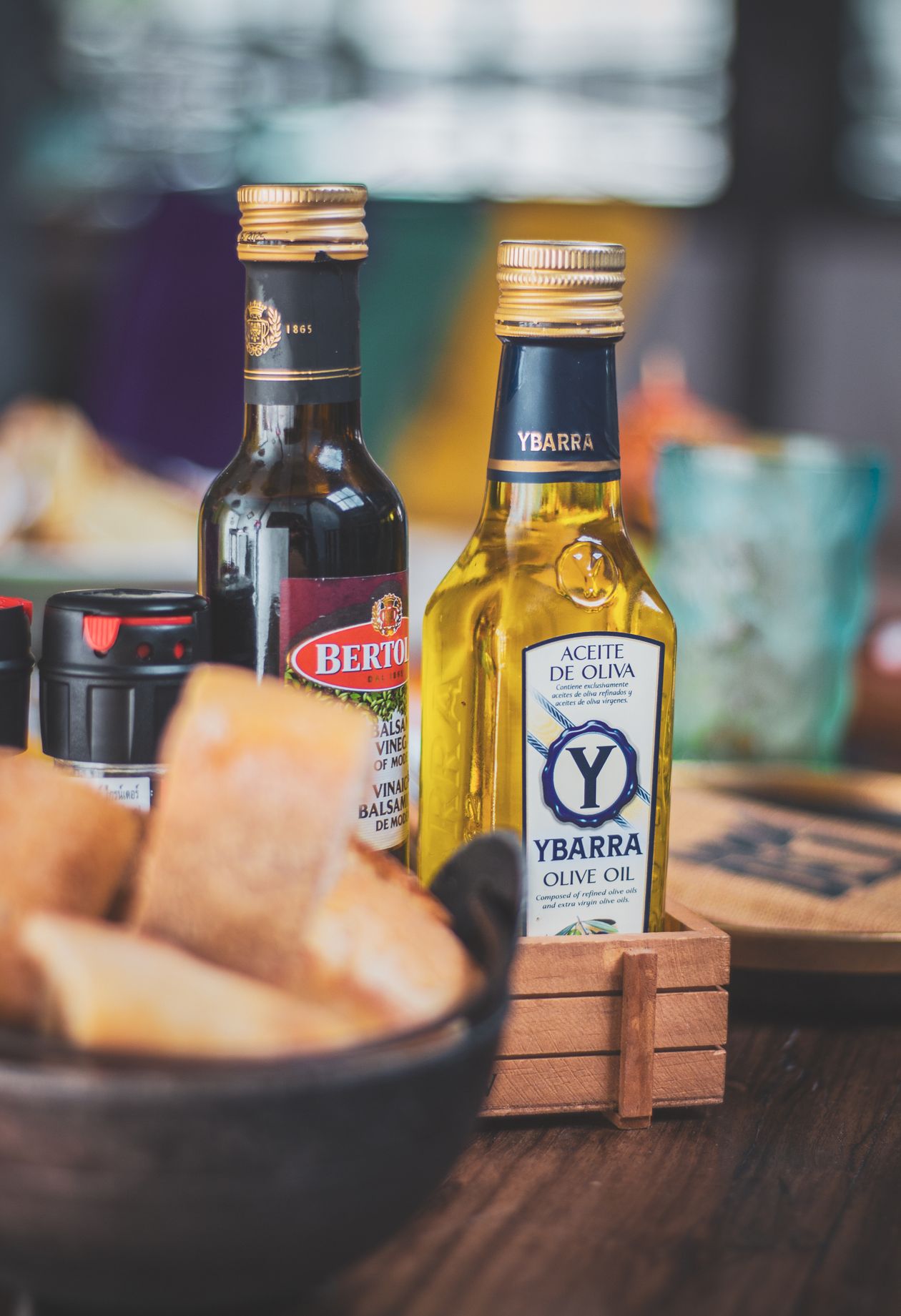 Ε — Bertolli balsamic + Ybarra olive oil