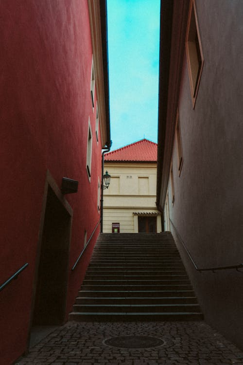 コンクリート階段, タウン, 垂直ショットの無料の写真素材