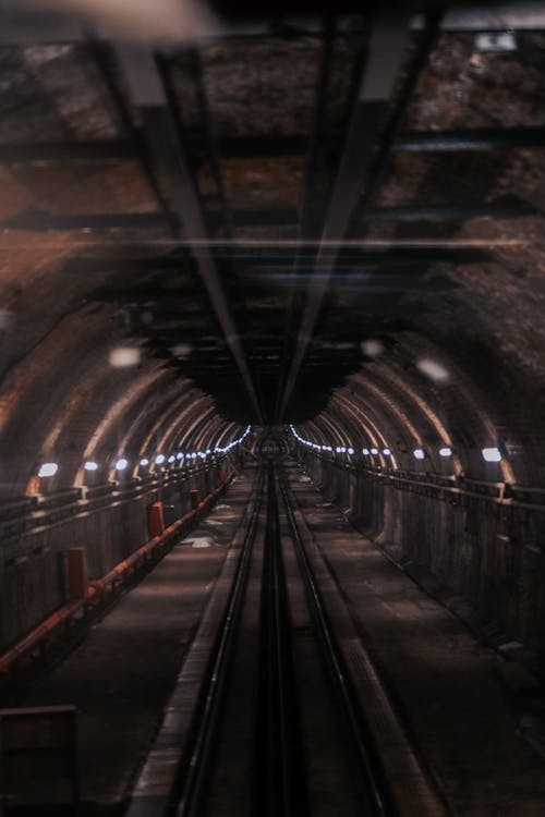 무료 수직 쐈어, 열차 선로, 지하철의 무료 스톡 사진