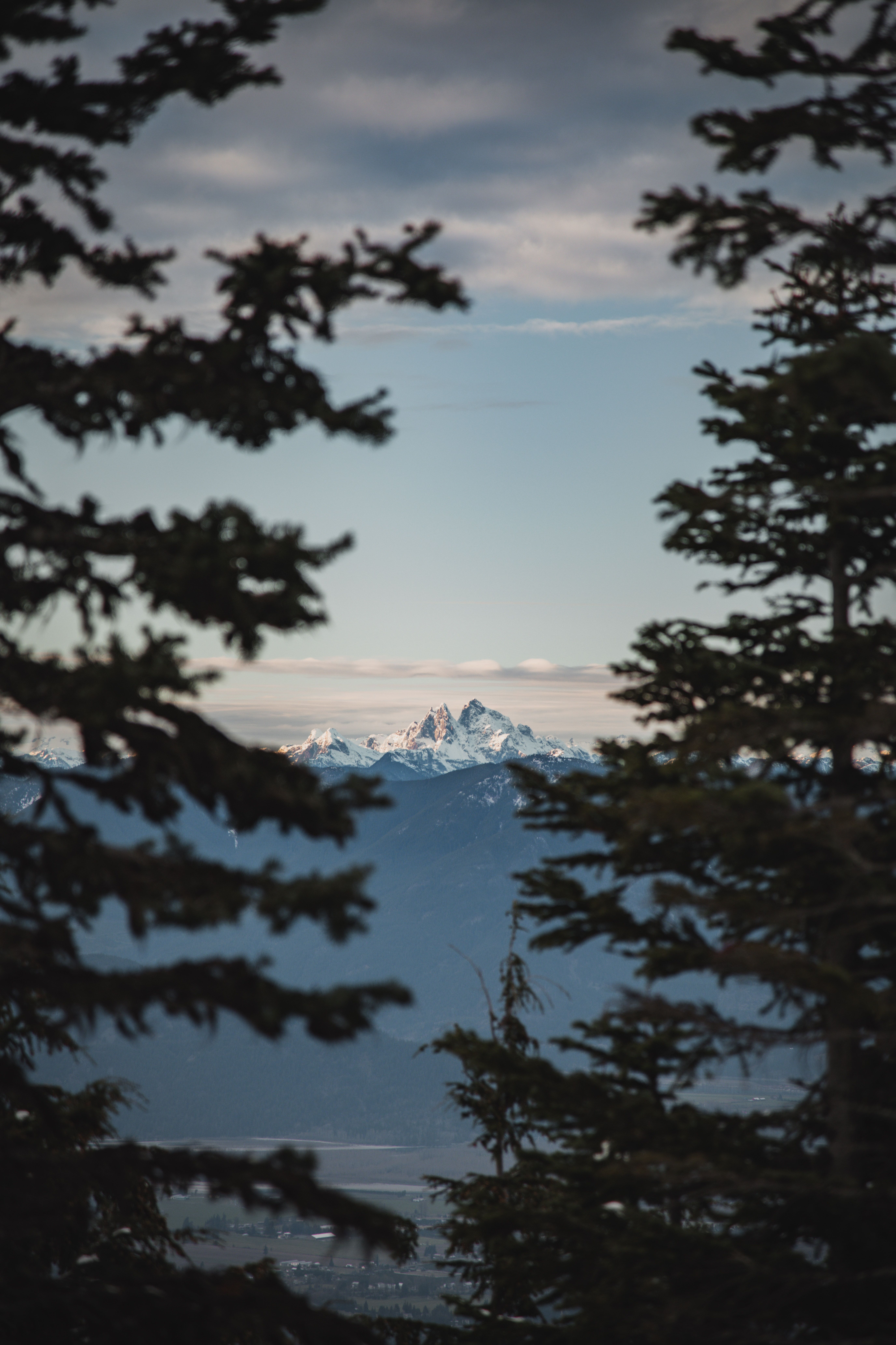 A View of a Snow Covered Mountain Peak · Free Stock Photo