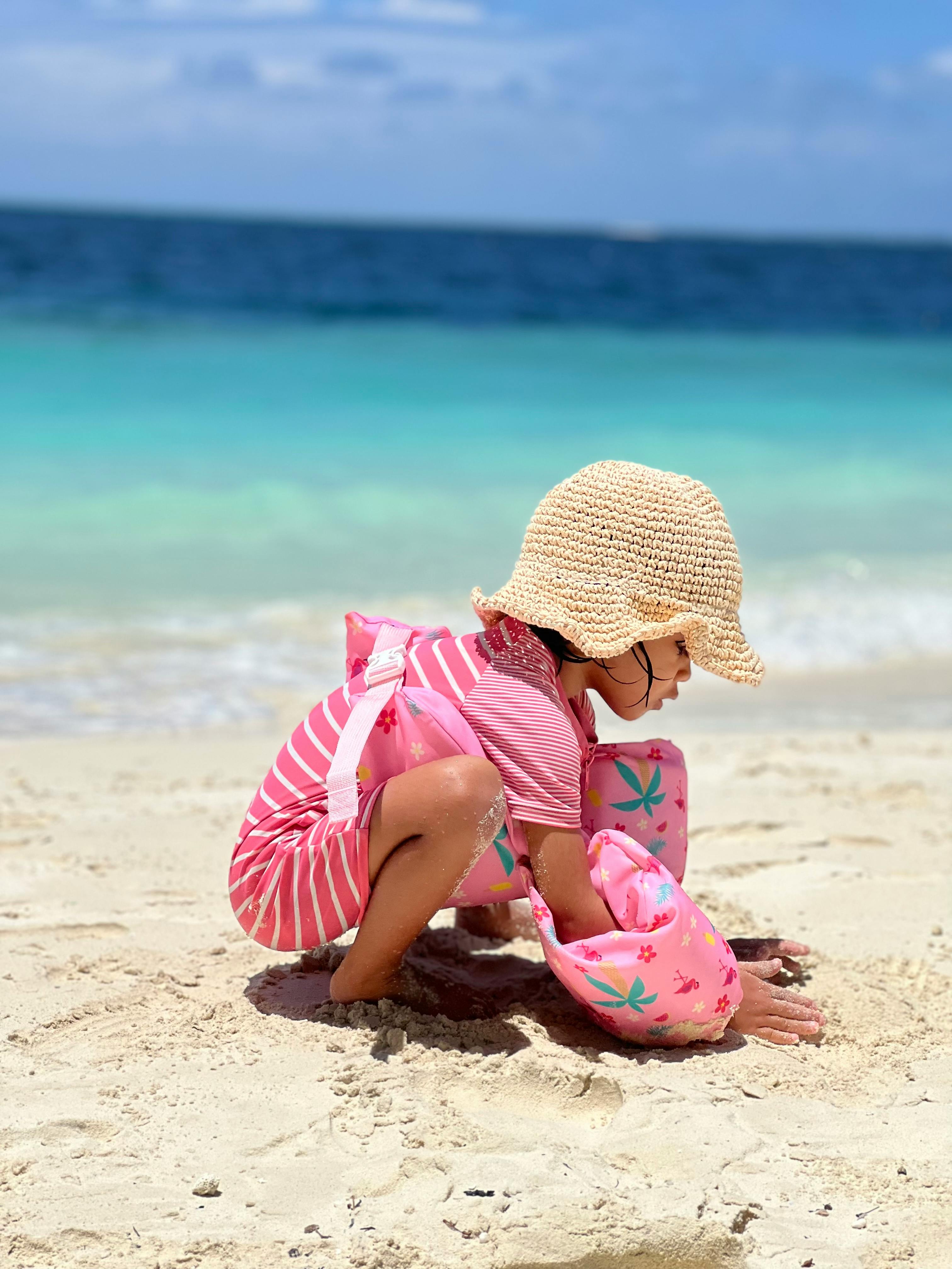 Little Girl Beach Photos, Download The BEST Free Little Girl Beach ...