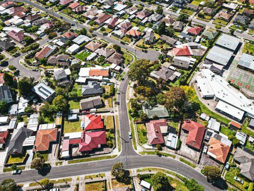 Subdividing Land in the City of Onkaparinga: Why Your Title's Overlays Decide, Not Your Suburb