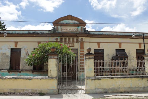 Foto profissional grátis de abandonado, arrasado, arruinado