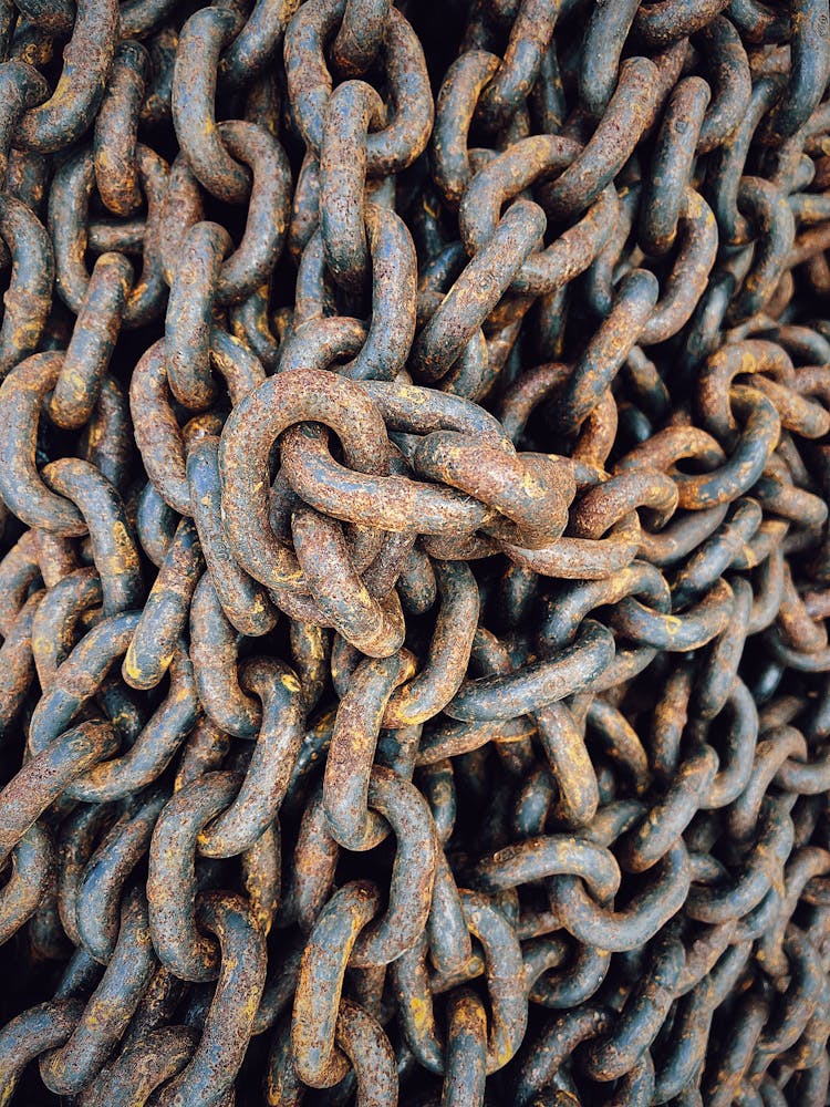 Metal Chains With Rust