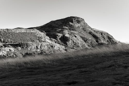 Darmowe zdjęcie z galerii z czarno-biały, góra, monochromatyczny