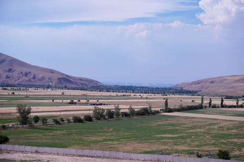 Fotos de stock gratuitas de campos, nubes espesas, vista desde la montaña