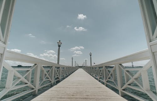Gratis lagerfoto af anløbsbro, badebro, gangbro Lagerfoto