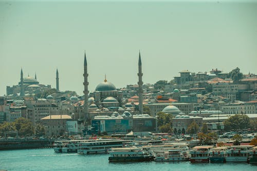 binalar, boğaziçi boğazı, cami içeren Ücretsiz stok fotoğraf