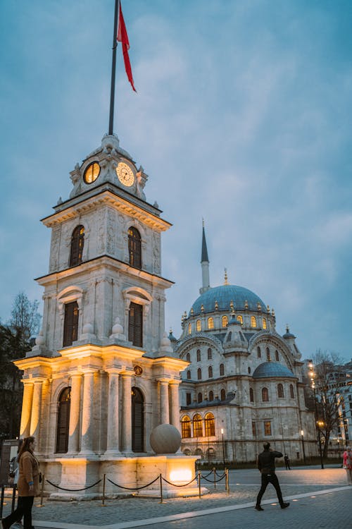 Ingyenes stockfotó épületek, este, felhők témában