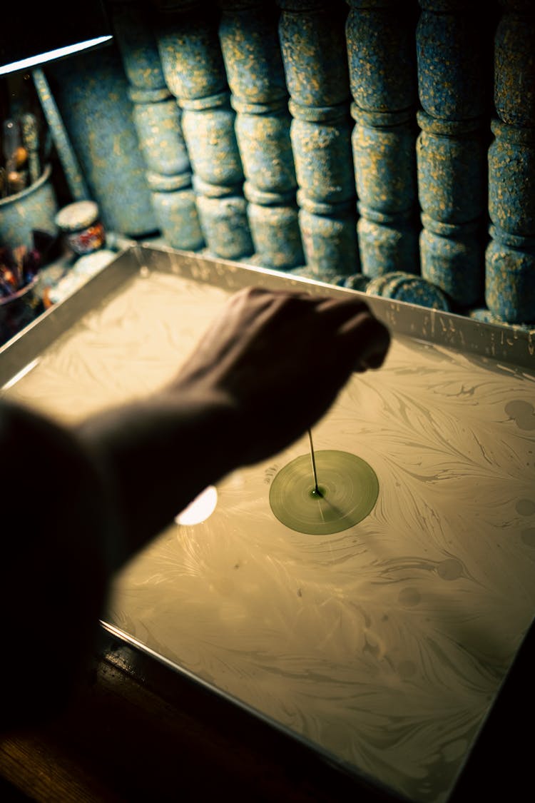 Paint Pouring On A Metal Plate