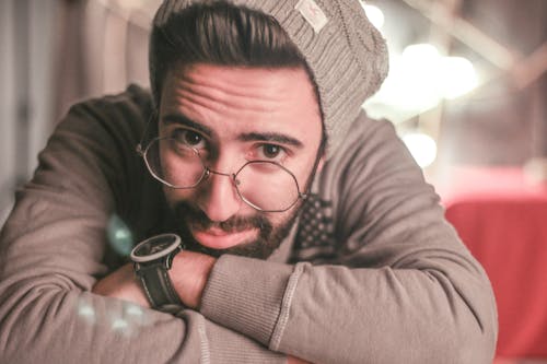 Man Wearing Gray Long-sleeved Shirt