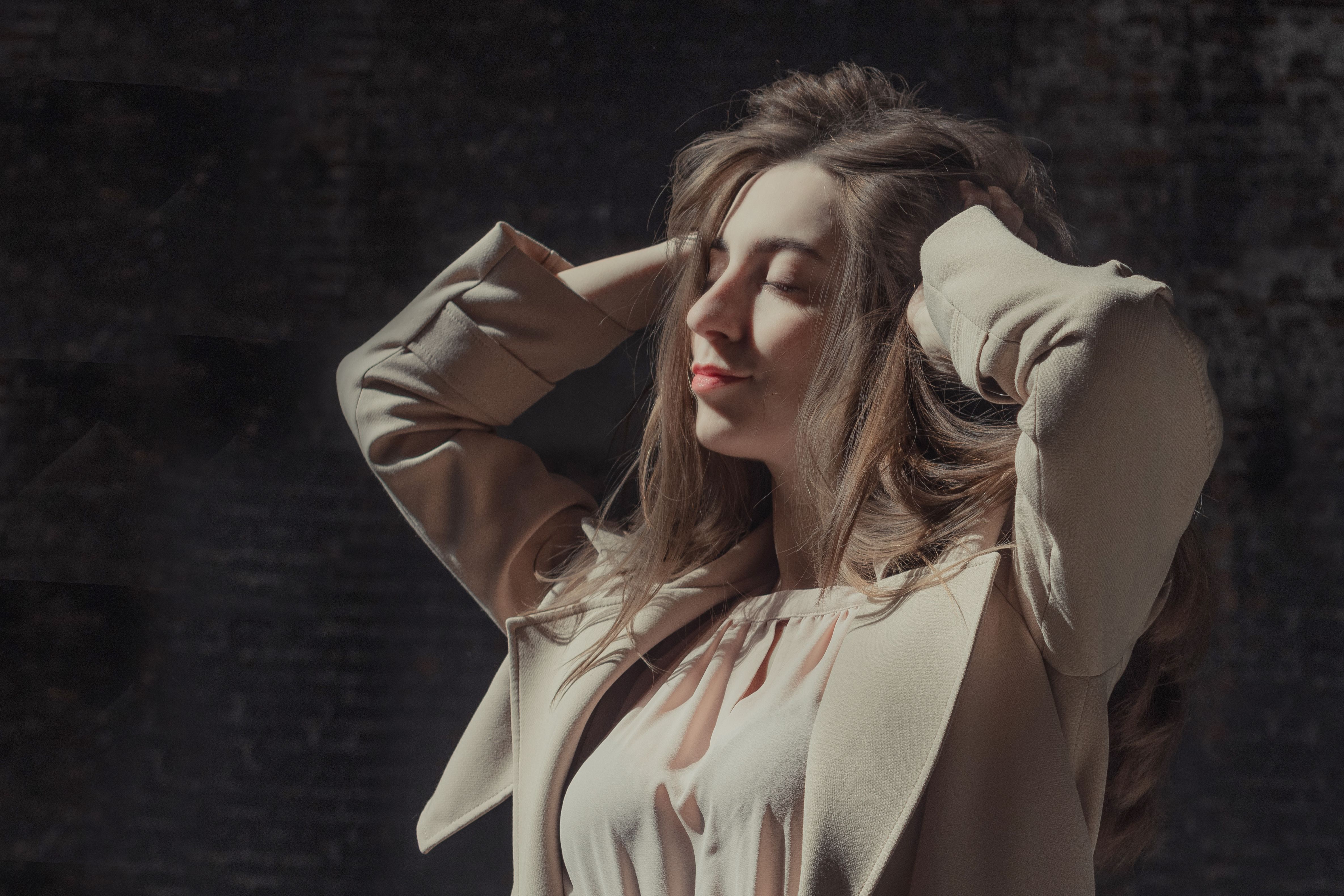 White AI girlfriend, classic beauty and modern AI companion with engaging personality