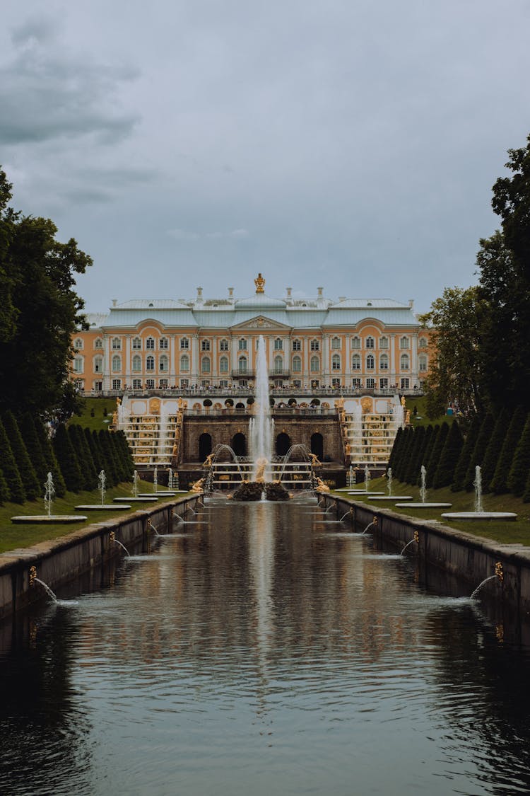 Grand Palace, Peterhof, St. Petersburg, Russia 