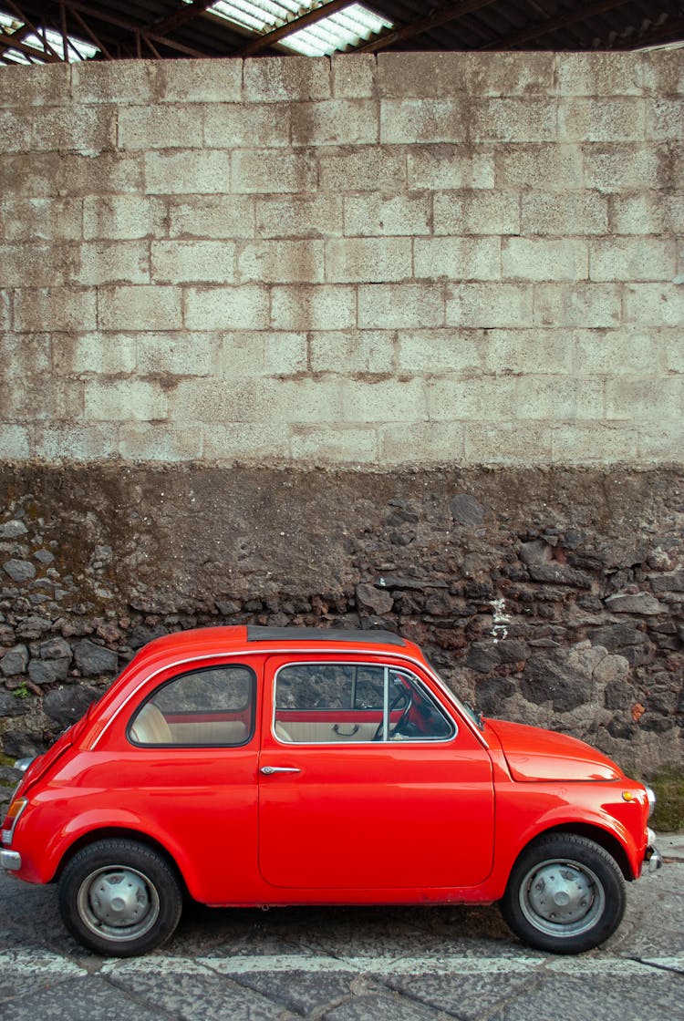 Red Fiat 500 