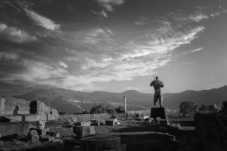 The Statue Of Daedalus By Igor Mitoraj In Pompeii