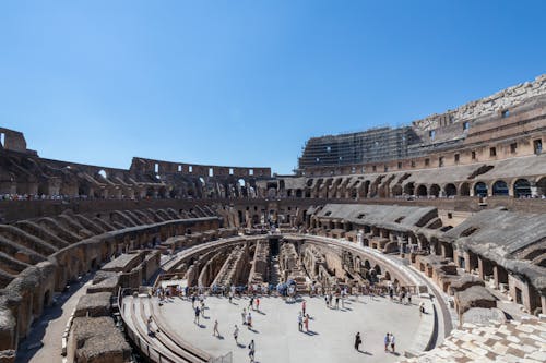 Foto d'estoc gratuïta de arquitectura romana antiga, atracció turística, cel blau