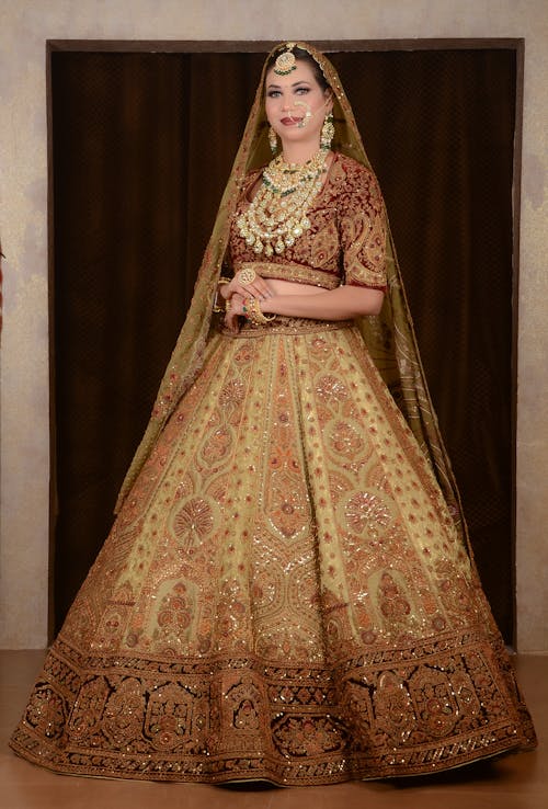 傳統服飾, 印度女人, 垂直拍攝 的 免費圖庫相片