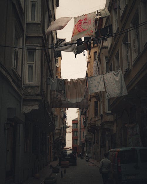 Foto d'estoc gratuïta de bugaderia, carrer, carreró