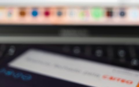 Móvil mostrando un test de velocidad de internet