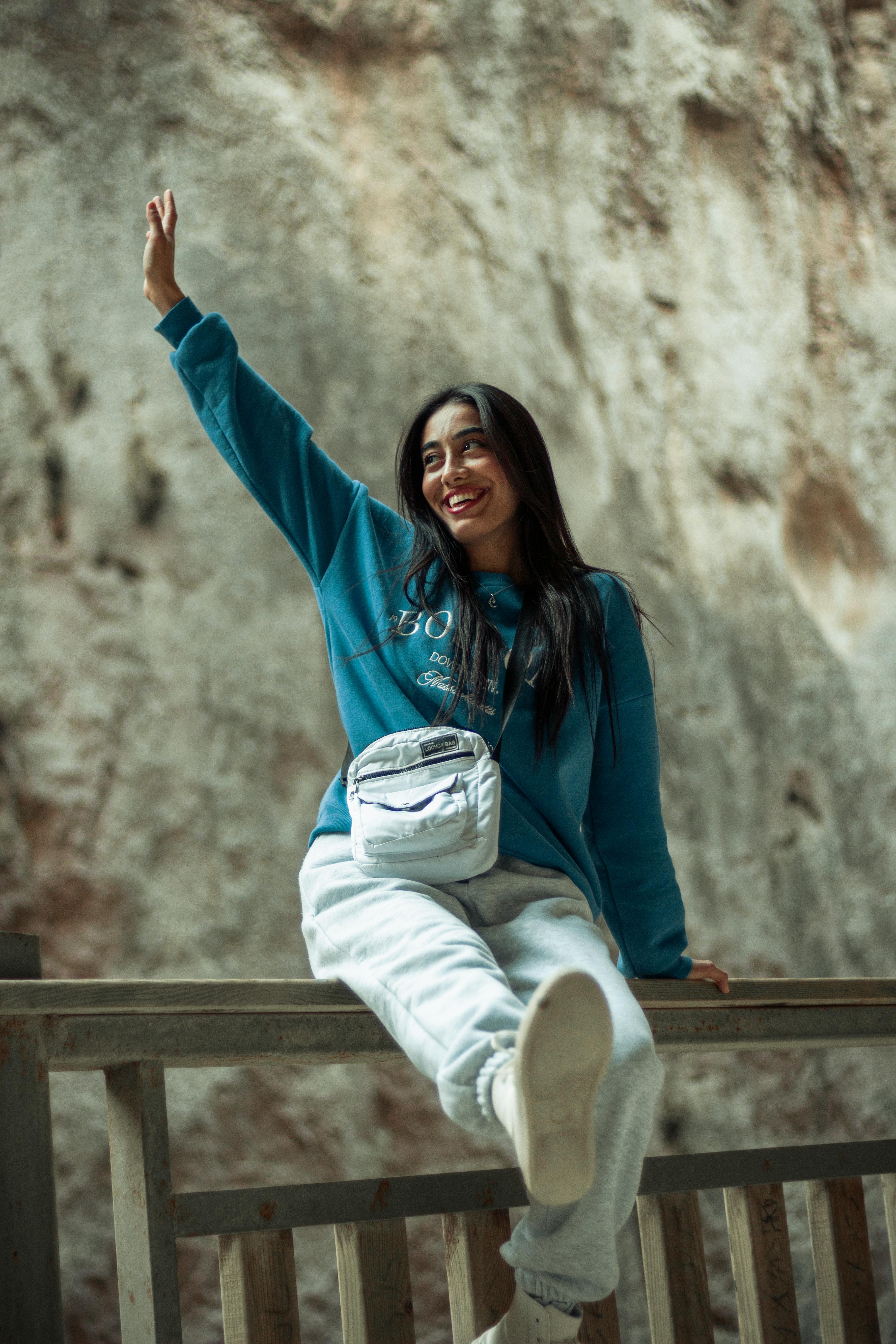 Why do Filipino always smile?