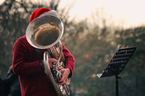 Kostenloses Stock Foto zu aufführung, draußen, instrument