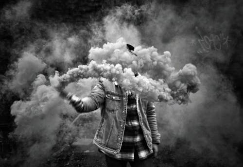 Základová fotografie zdarma na téma černobílý, držení, kouř