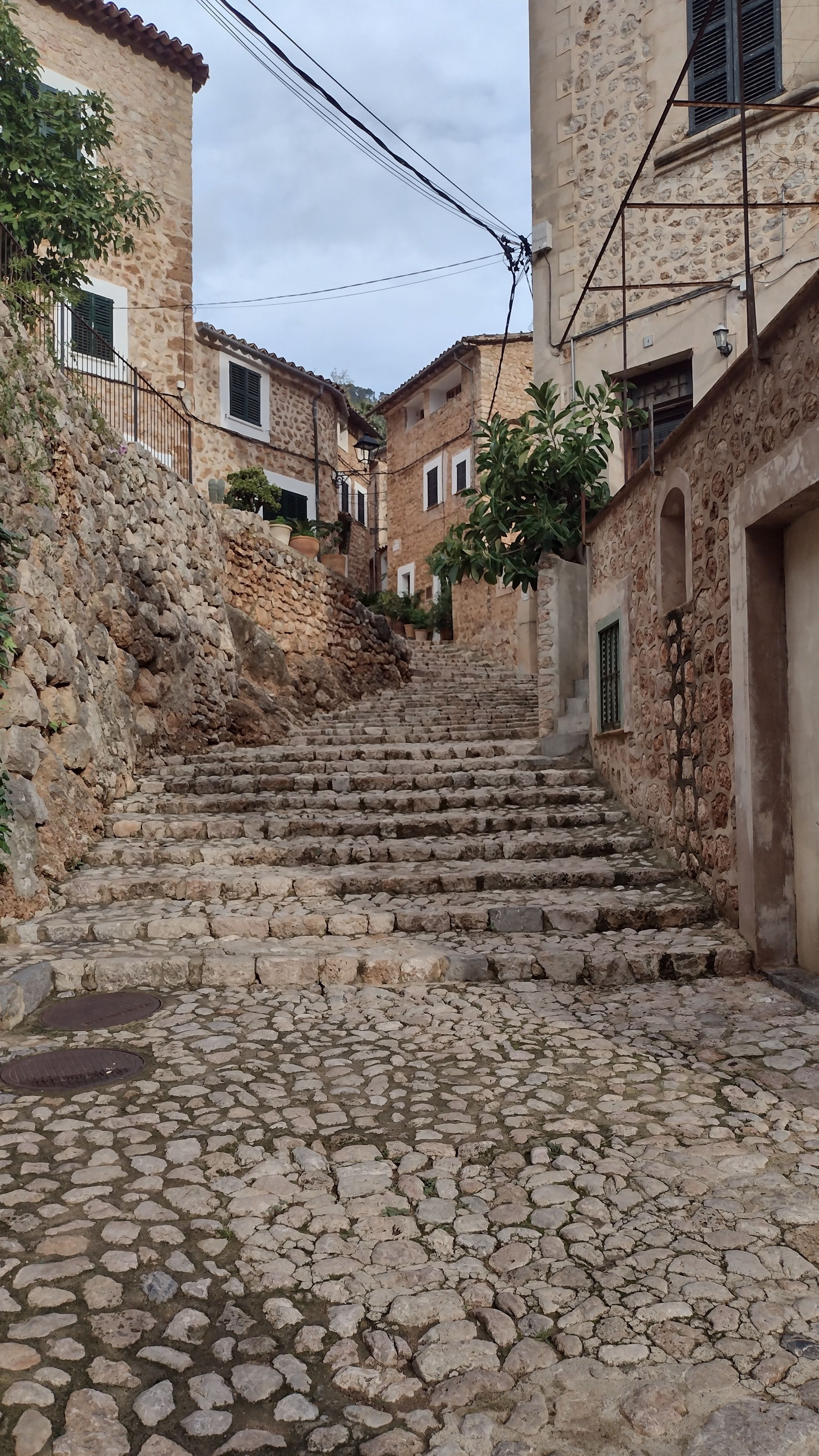 Cobblestone Alley in Town · Free Stock Photo