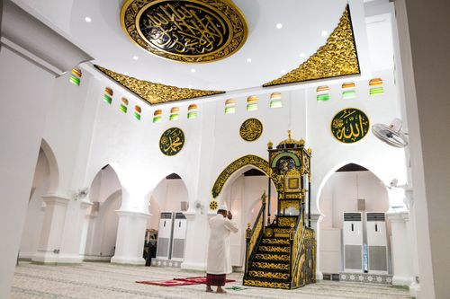 Free Elegant mosque interior in Banting, Selangor with ornate calligraphy and architecture reflecting Islamic culture. Stock Photo