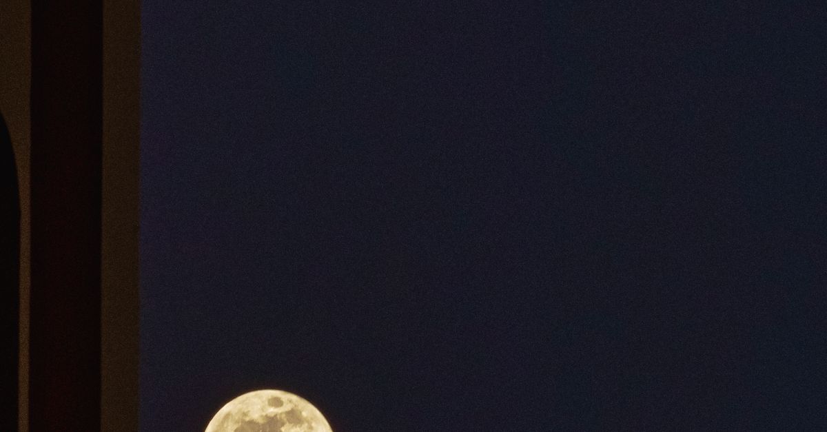 Consejos para ver la luna llena de septiembre junto a Saturno a simple vista Consejos para ver la luna llena de septiembre junto a Saturno a simple vista